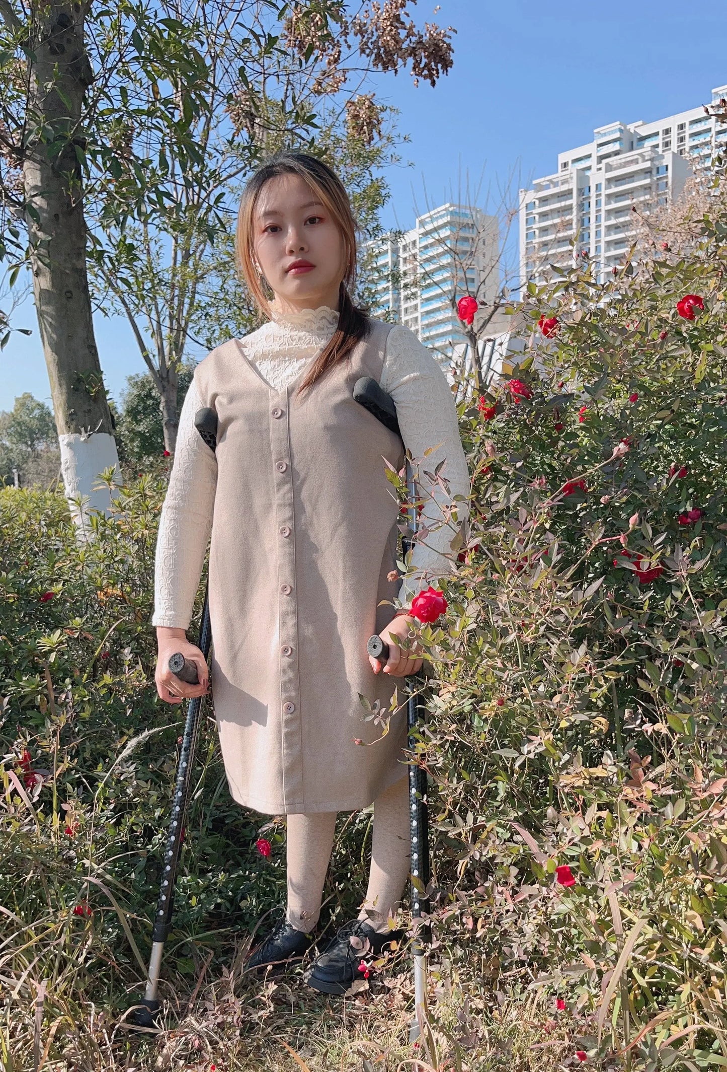 Miki: Polio Girl - Walking with Soft Legs AmputeeClub