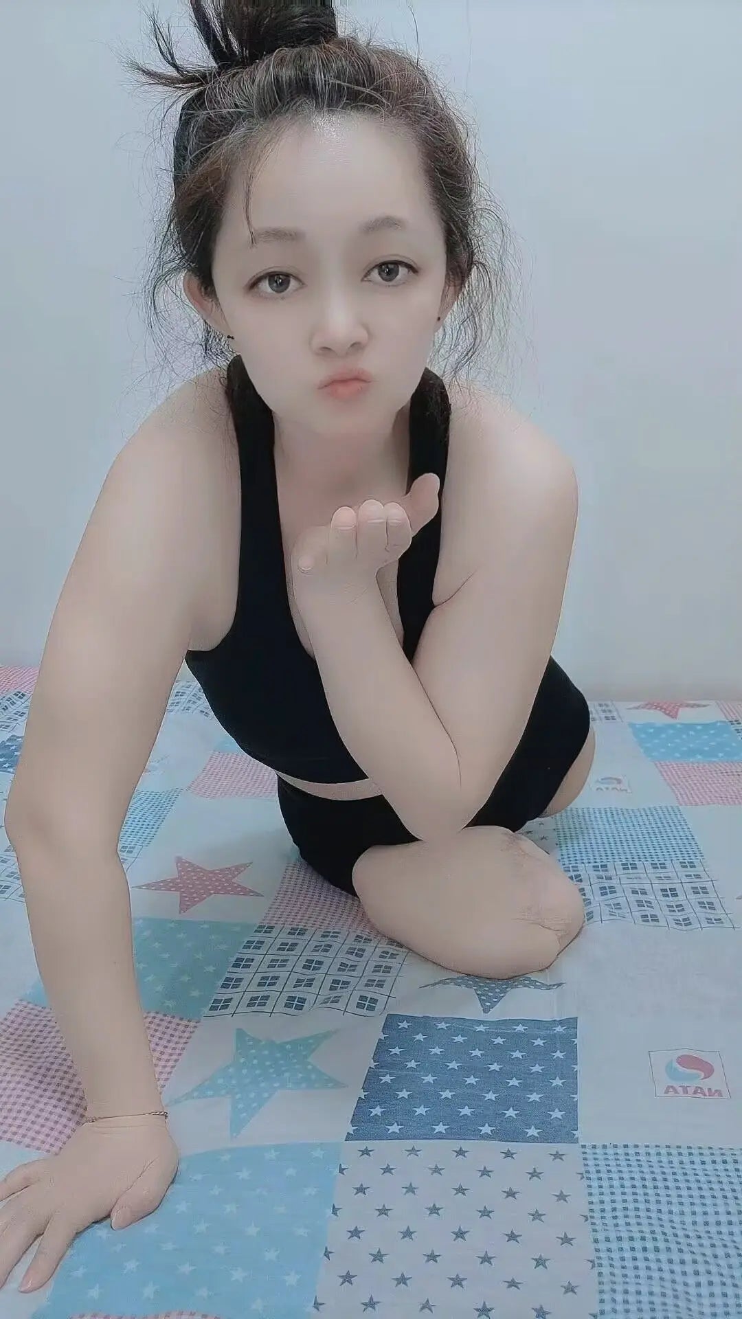 Sugar: Dak Amputee Girl - Stretching Exercise AmputeeClub
