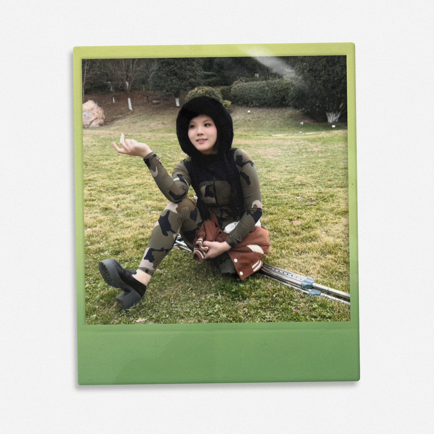 Lingo: Sak Amputee Girl - By the Cold Wei River