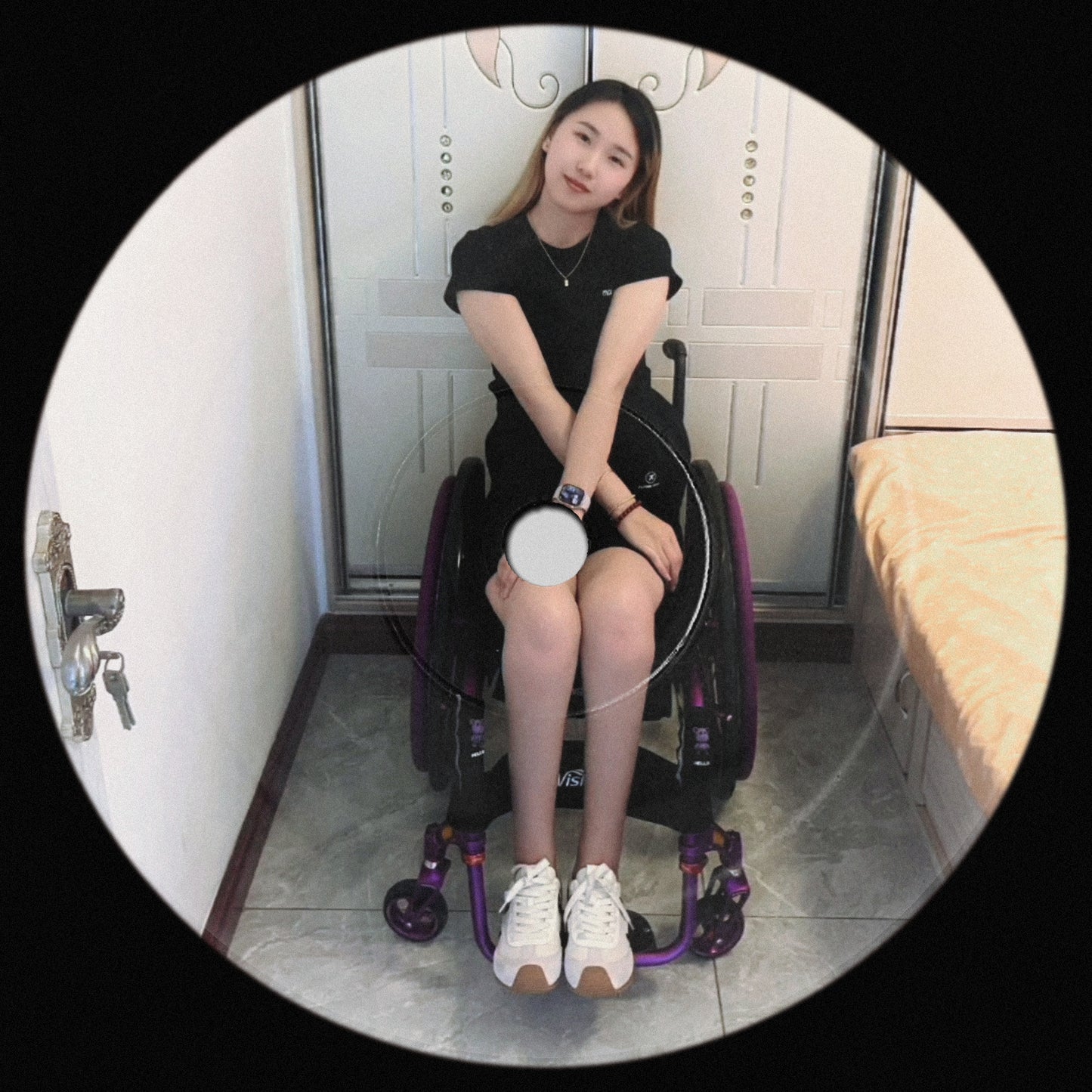 Zoe: Paraplegic Girl - Brace