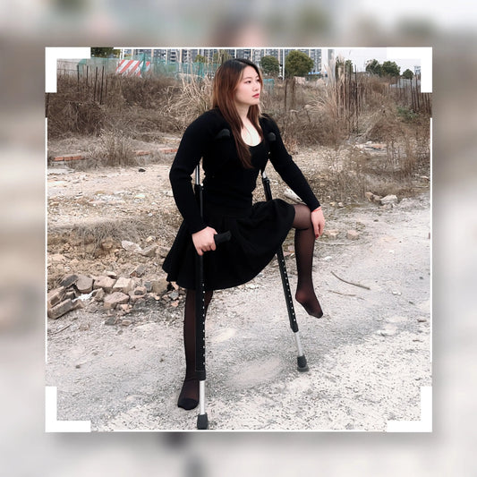 Miki: Polio Girl - Barefoot Walking AmputeeClub