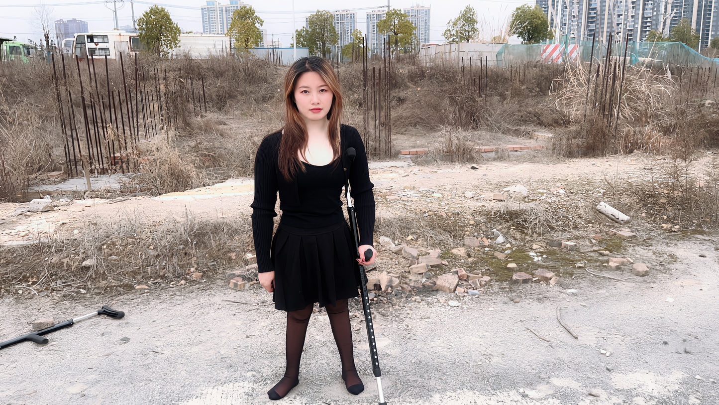 Miki: Polio Girl - Barefoot Walking
