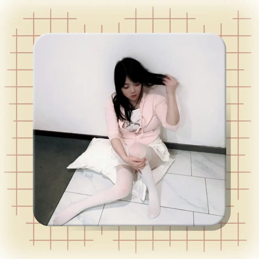 Ava: Paraplegic Girl - Floor Crawling AmputeeClub