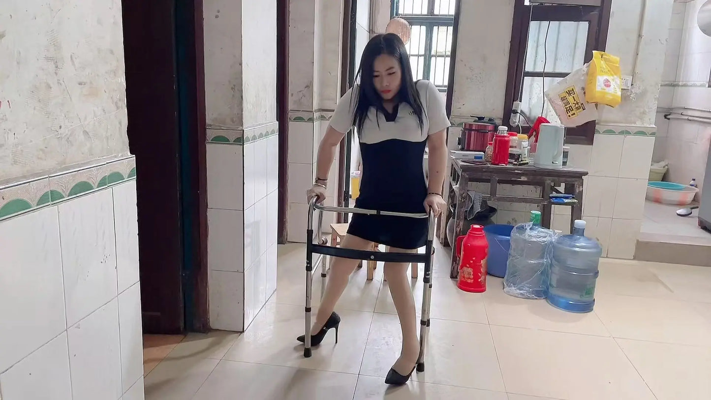 Susie: Polio Lady - The Woman in the Mahjong Room AmputeeClub