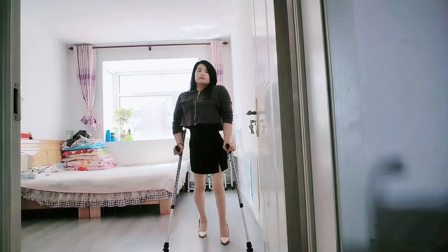 Carrie: Polio Lady - Difficulty getting up and moving around AmputeeClub