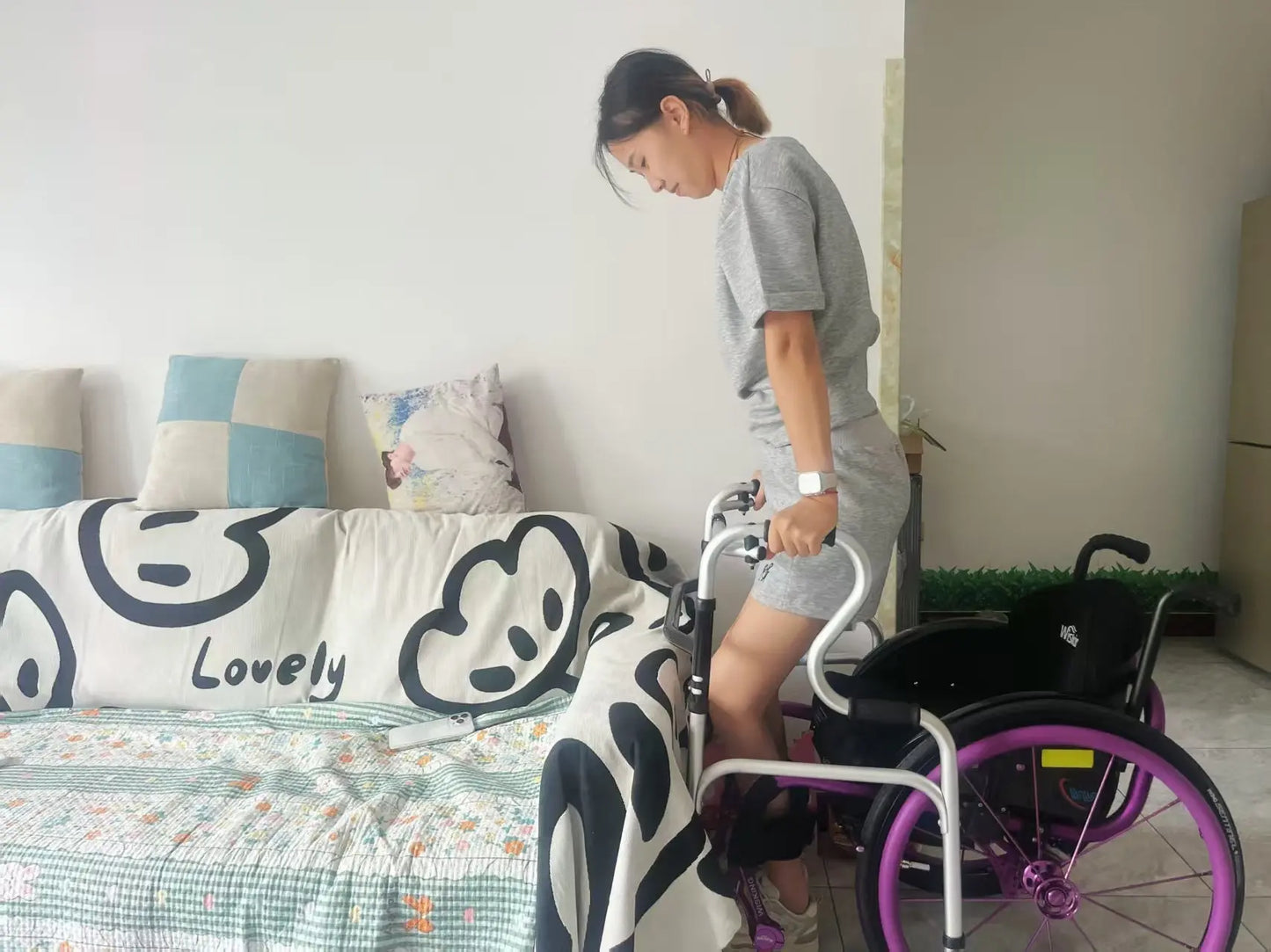 Zoe: Paraplegic Girl - rhinestone sandals and black stockings - AmputeeClub