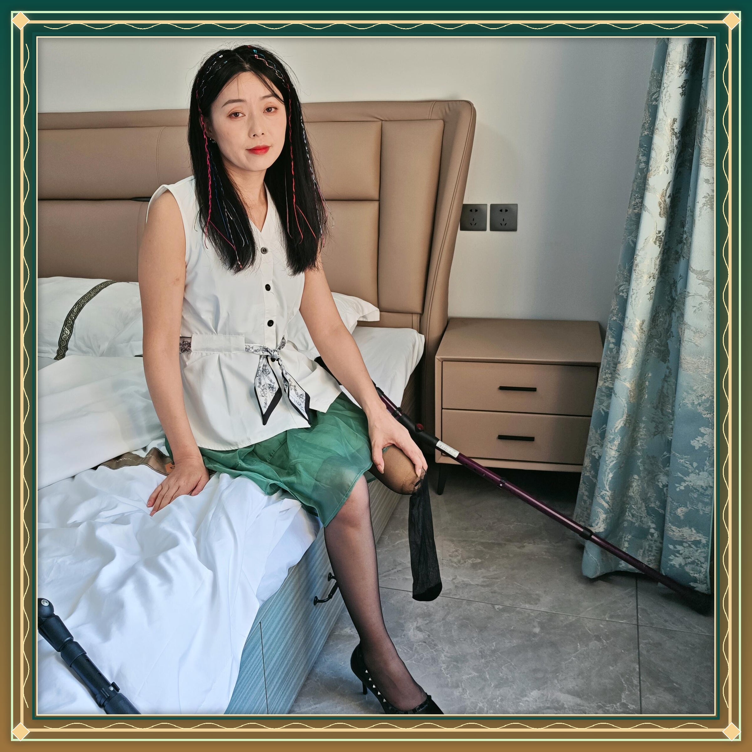 Milana: the Polio Girl - Playing an Amputee in Stockings and Heels
