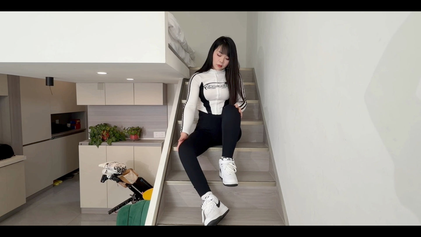 The Para Girl Nora - Going Up and Down the Stairs