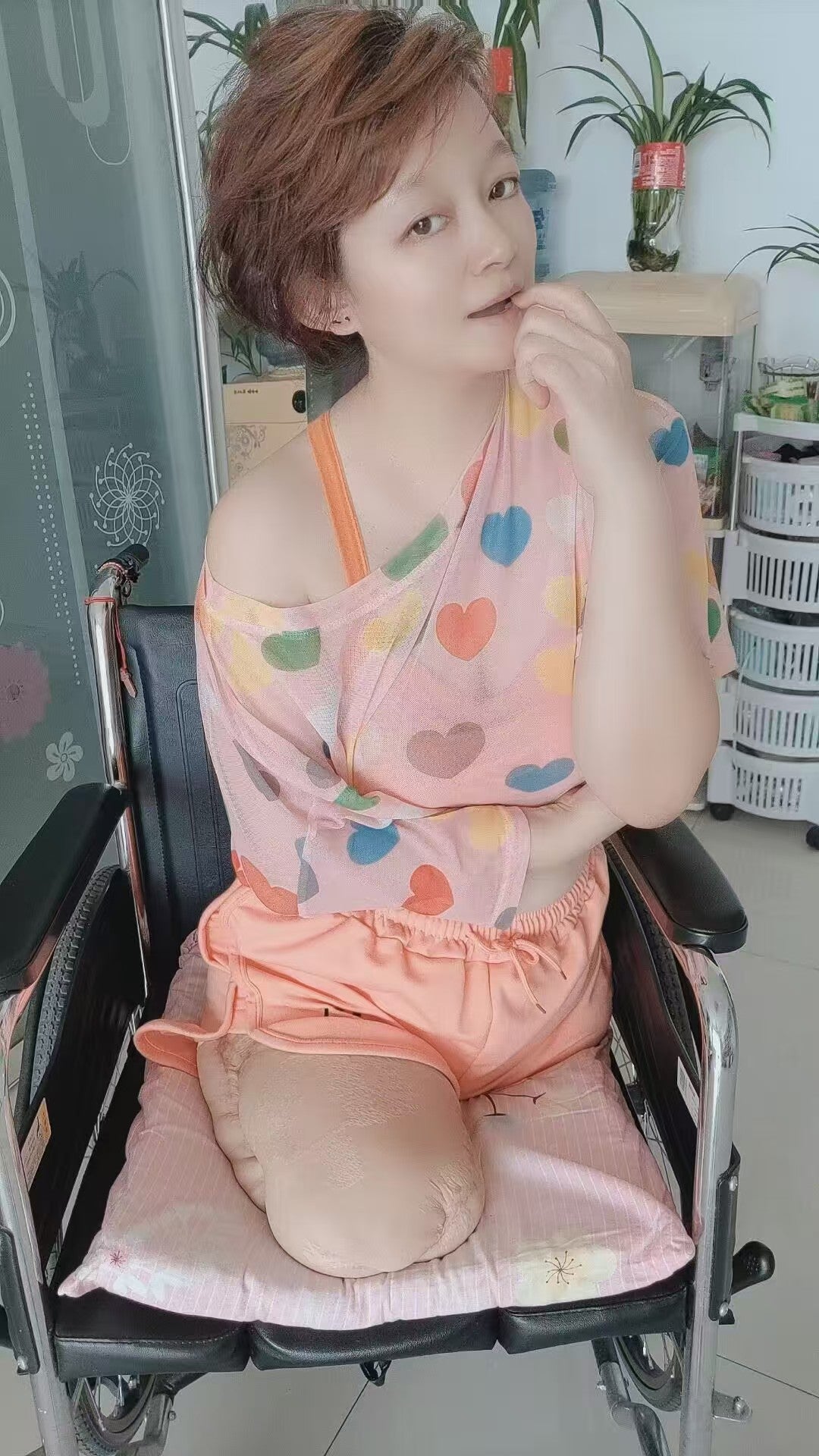 Sugar: Dak Amputee Girl - Get up early and exercise at home - AmputeeClub