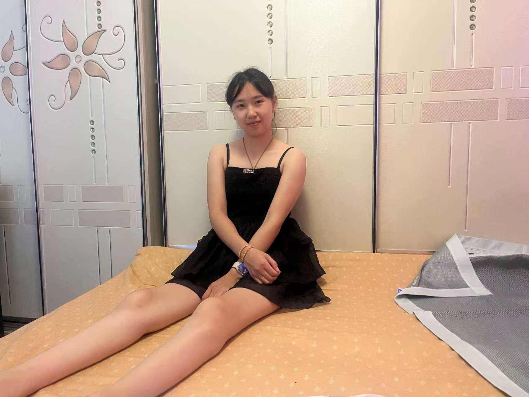 Zoe: Paraplegic Girl - Rehabilitation training - AmputeeClub