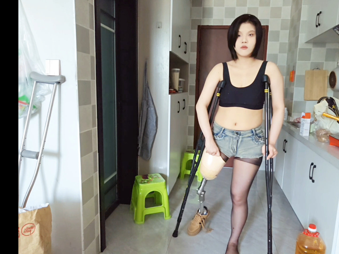 Lingo: Sak Amputee Girl - A new prosthetic experience AmputeeClub