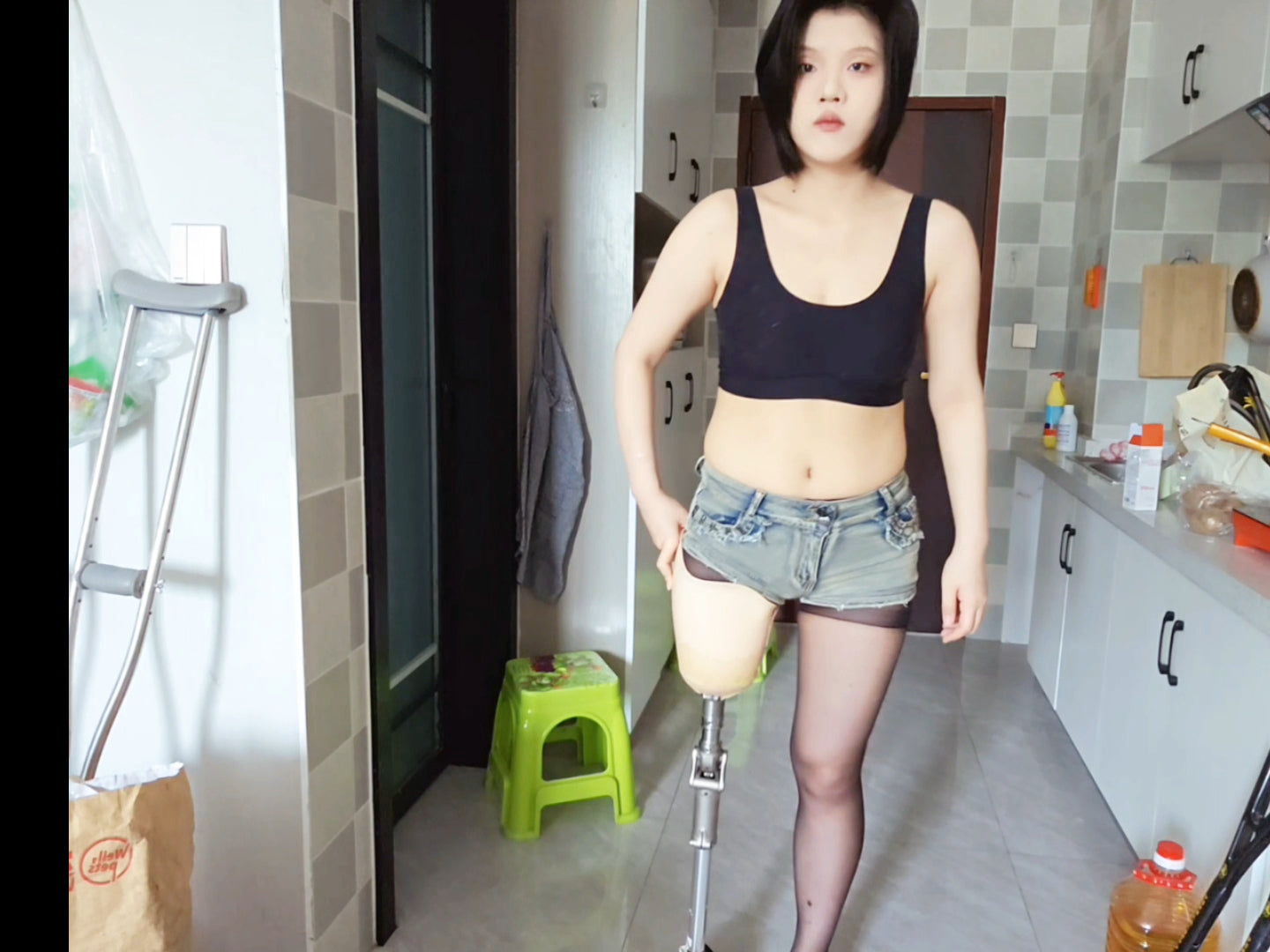 Lingo: Sak Amputee Girl - A new prosthetic experience AmputeeClub