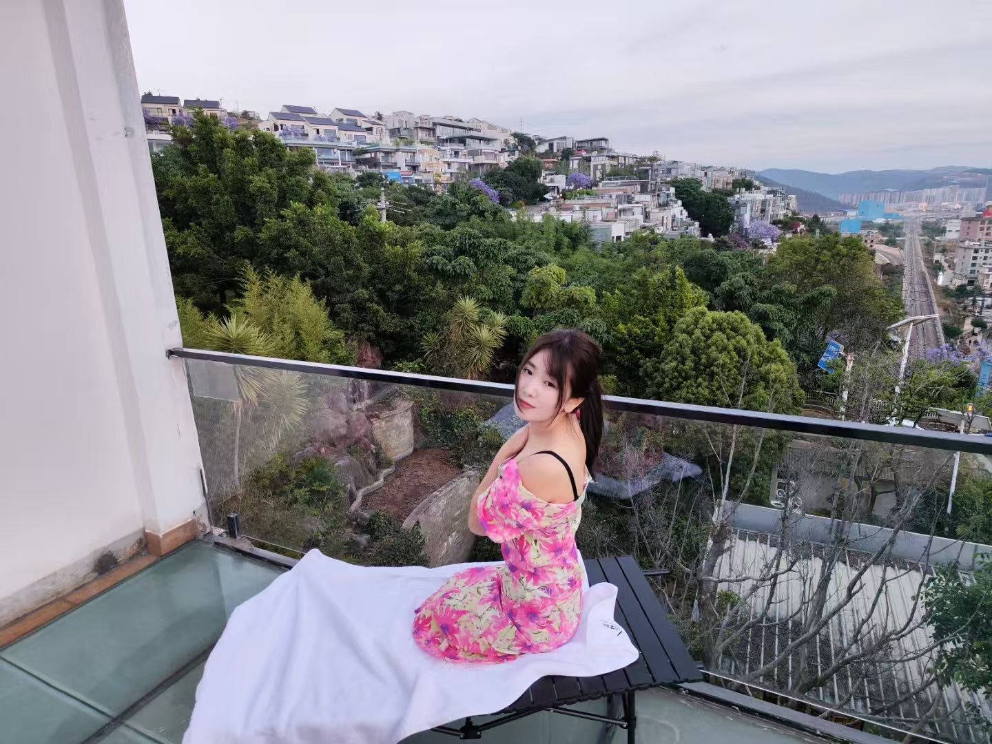 Sally: Dak Amputee Girl - Experience with New Prosthetic Limbs - AmputeeClub