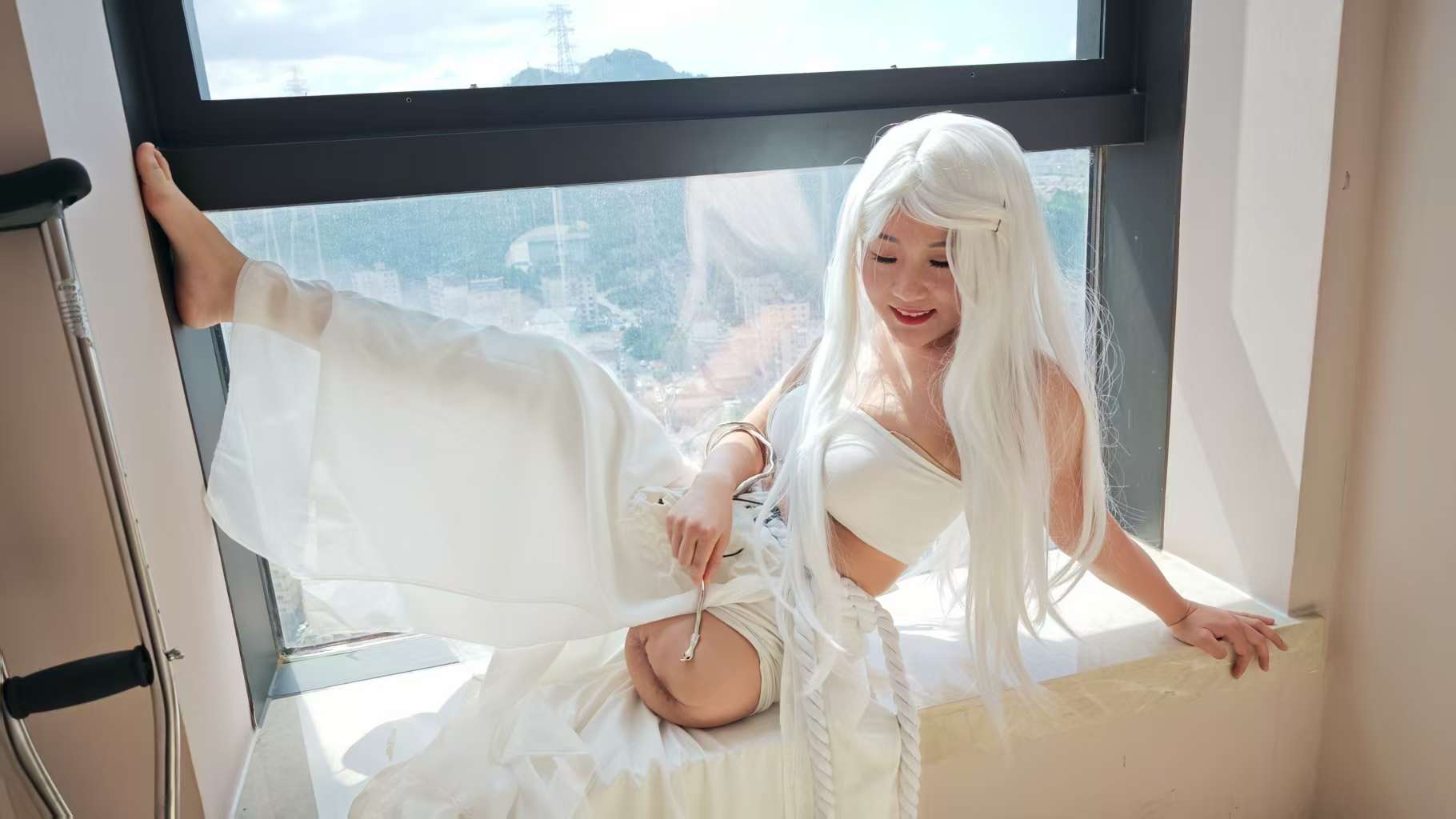 Naomi: Sak Amputee Girl - white long hairs savage‘s daughter AmputeeClub