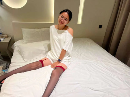 Zoe: Paraplegic Girl Playing with Her Unconscious Feet AmputeeClub