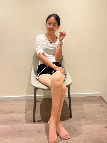 Zoe: Paraplegic Girl Playing with Her Unconscious Feet AmputeeClub