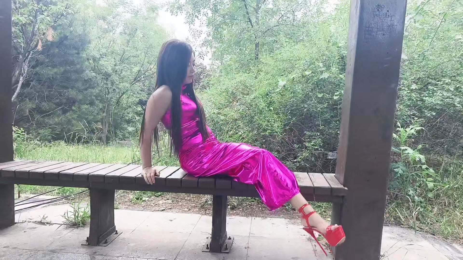 Emma: Shd Amputee Girl - Walking in the park wearing red high heels AmputeeClub