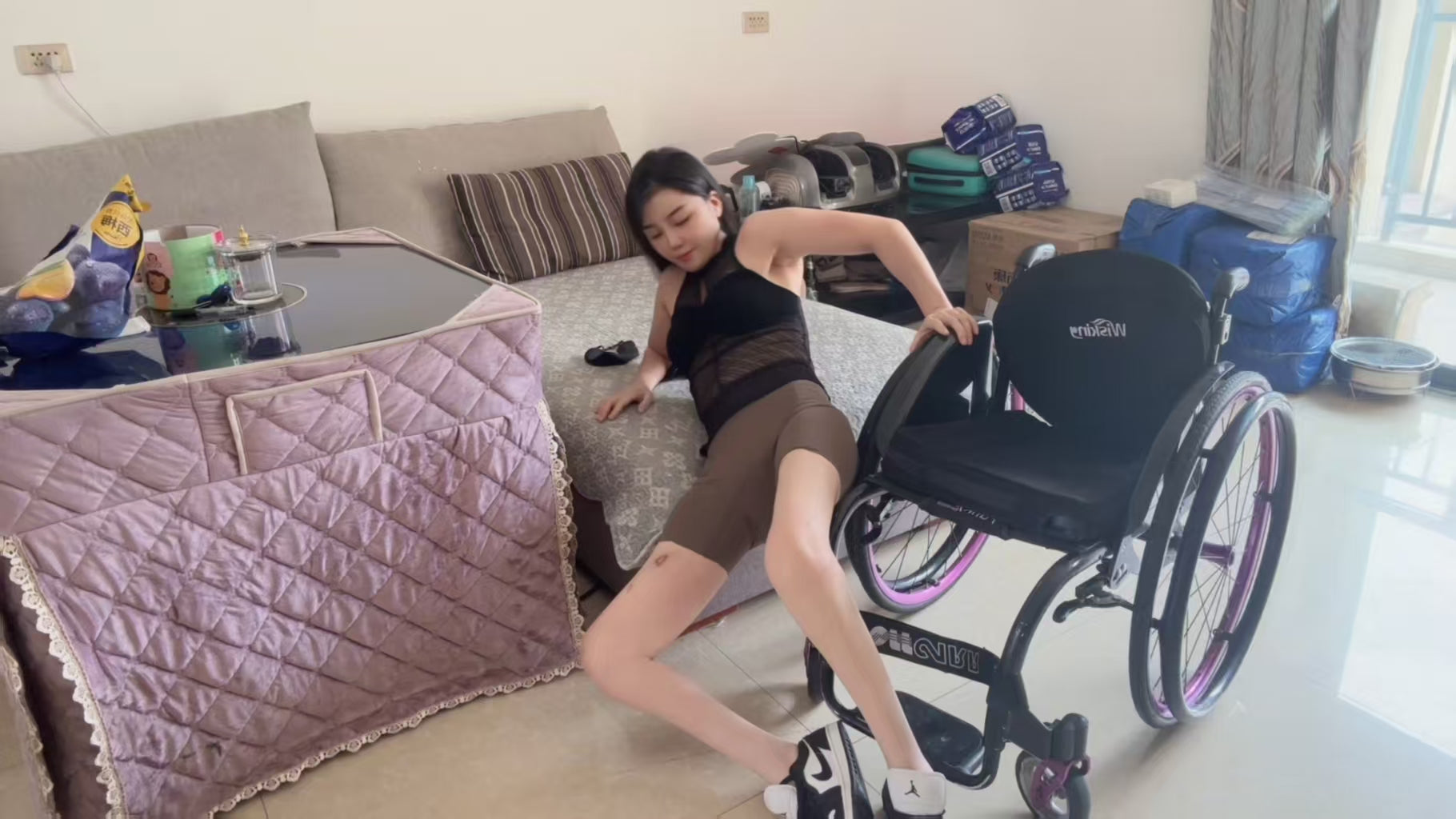 New model New video: Belle:Paraplegic Girl