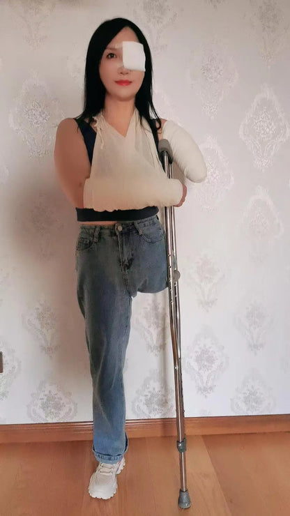 Lanzi OOE Amputee Girl - Injured limbs and eyes AmputeeClub