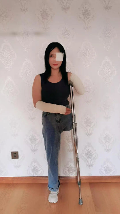 Lanzi OOE Amputee Girl - Injured limbs and eyes AmputeeClub