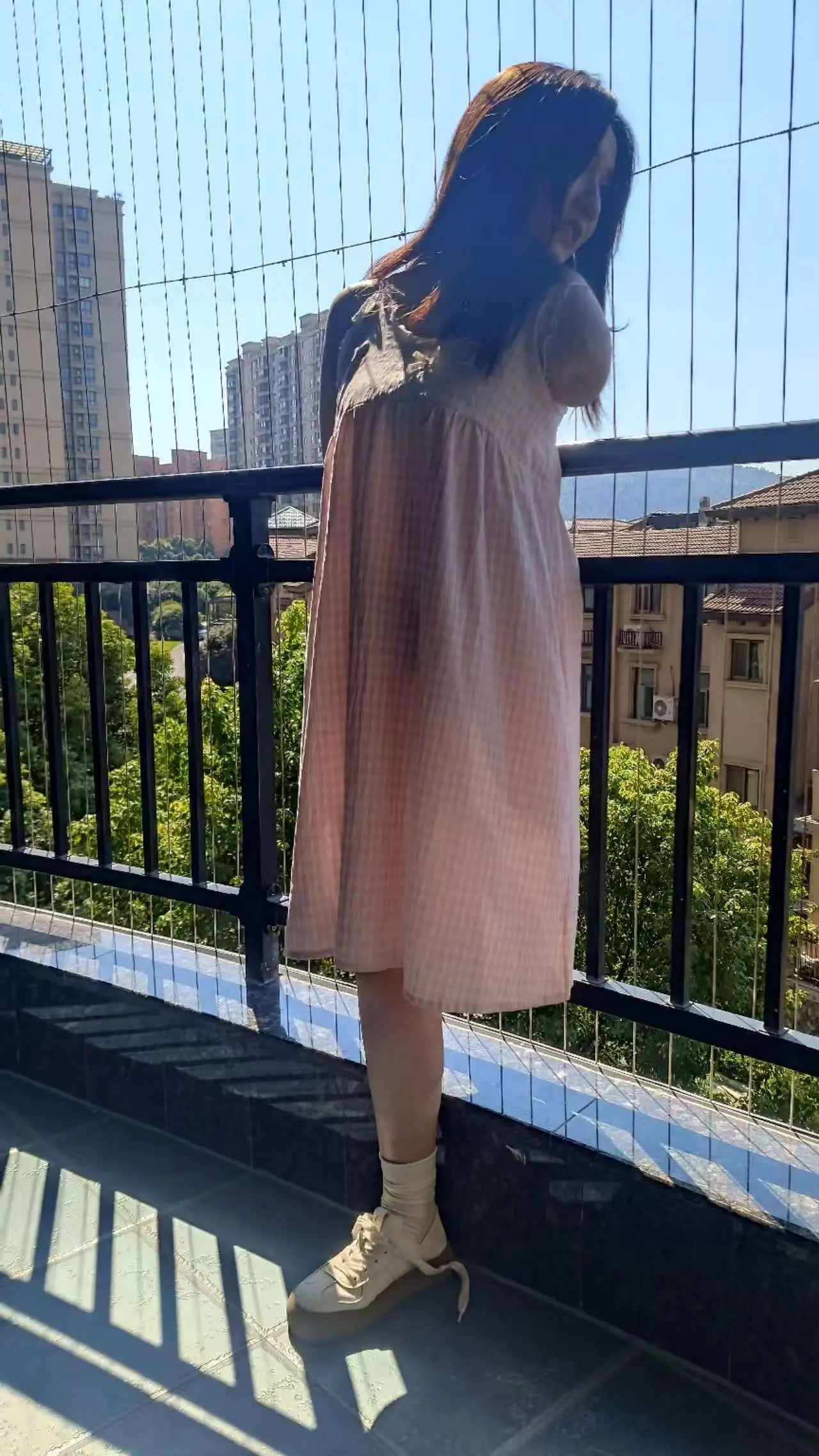 Beibei: Ooe Amputee Girl wearing prosthetic limbs