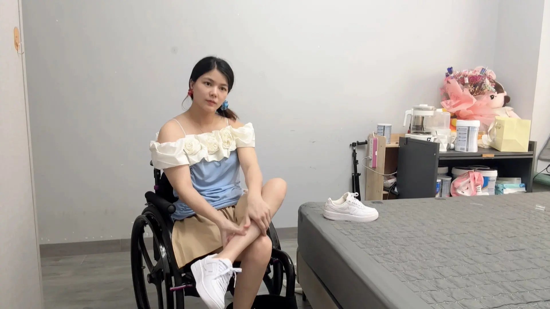 New model, new video: Gia the paraplegic girl