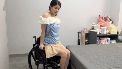 New model, new video: Gia the paraplegic girl AmputeeClub