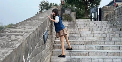Lanzi, Emma, and Sally, three amputee girls, tour the ancient city walls AmputeeClub