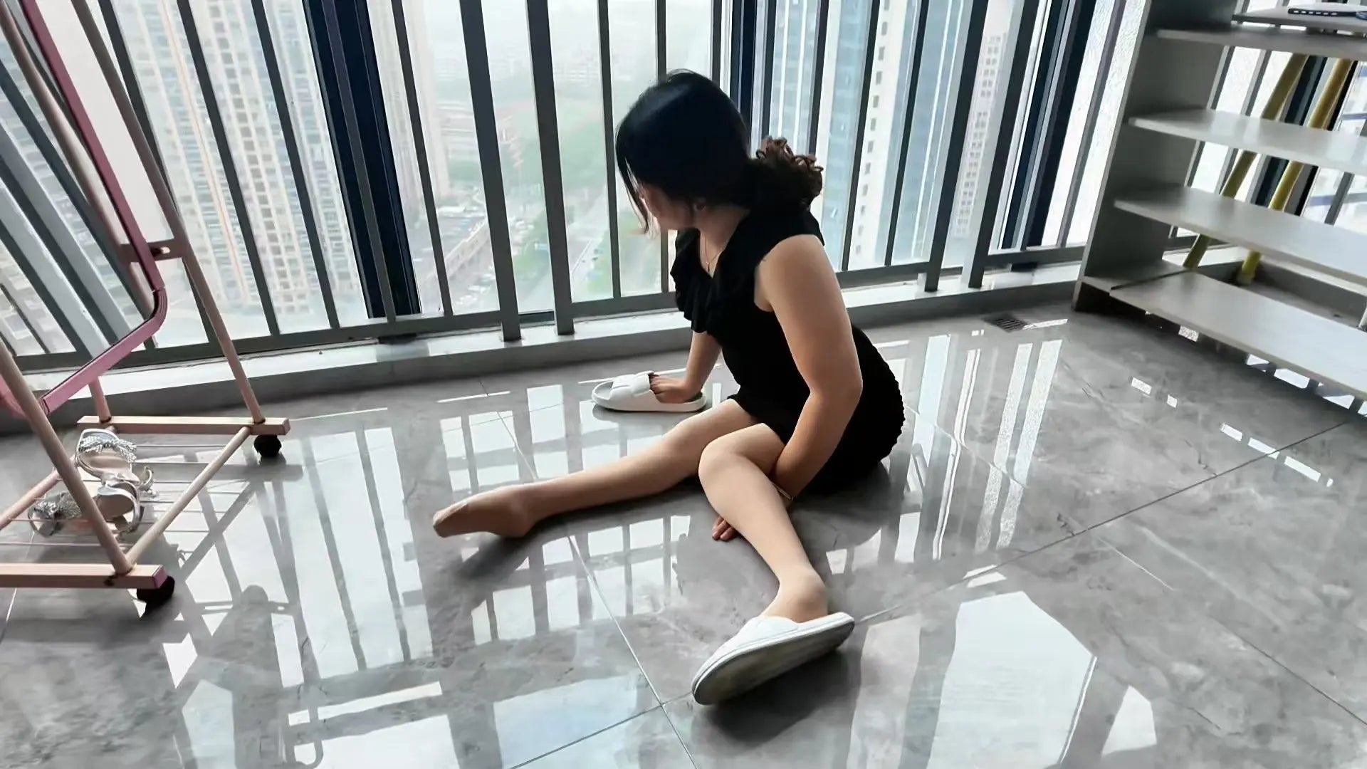 Shera: Paraplegic Girl - tries to wear high heels with weak feet