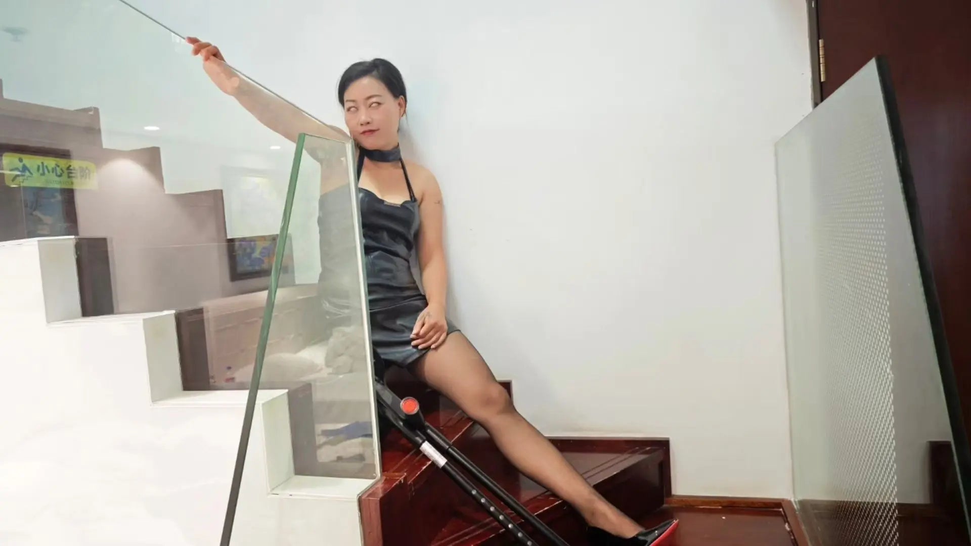 Emma: Shd Amputee Girl - Playing the role of a blind person AmputeeClub