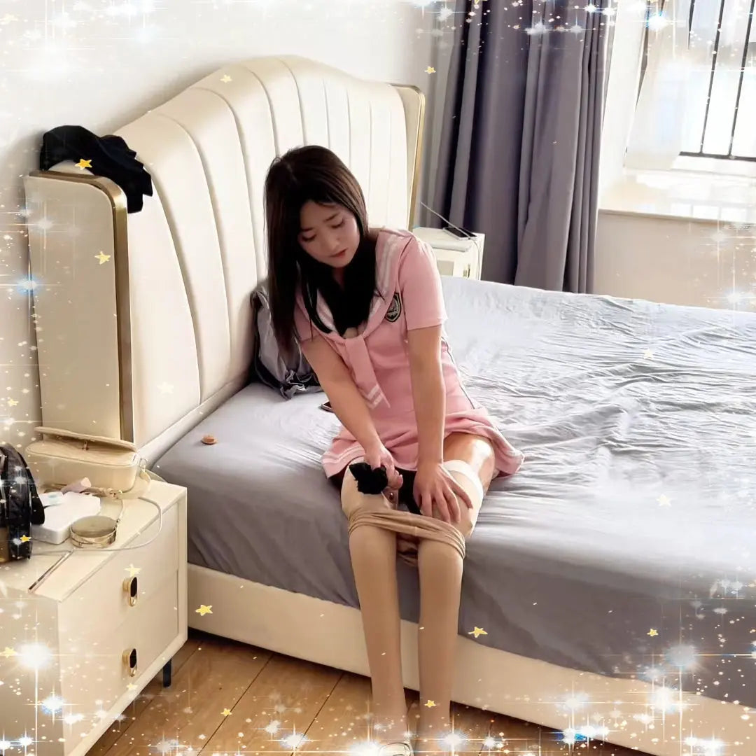 Sally: Dak Amputee Girl Get up and put on your prosthesis AmputeeClub