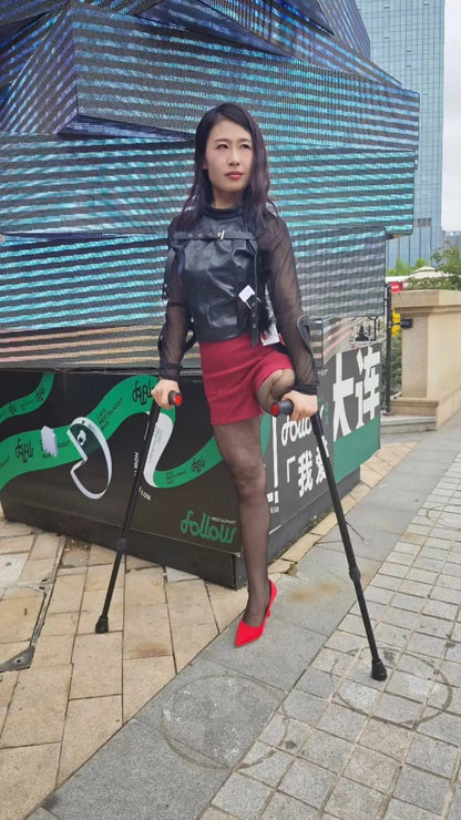 Ayla: Sak Amputee Girl Black stockings and colorful prosthetic limbs for traveling