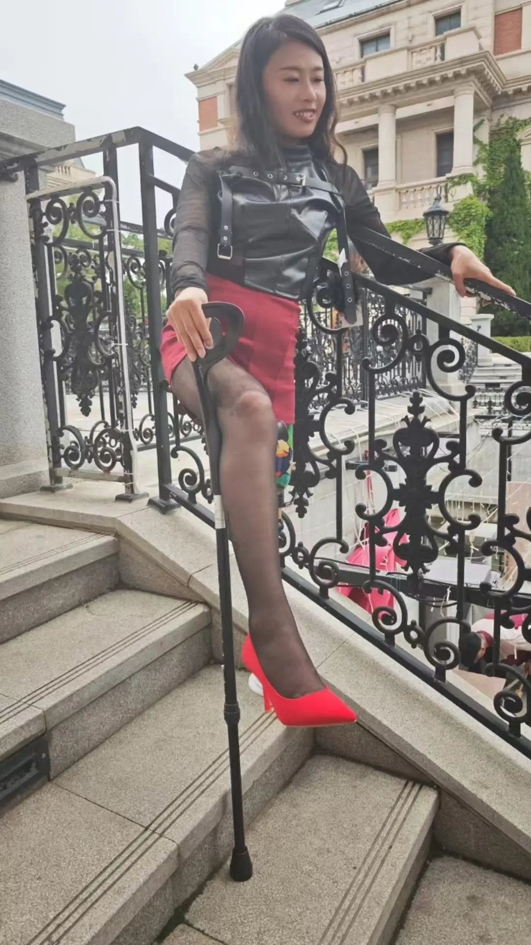 Ayla: Sak Amputee Girl Black stockings and colorful prosthetic limbs for traveling