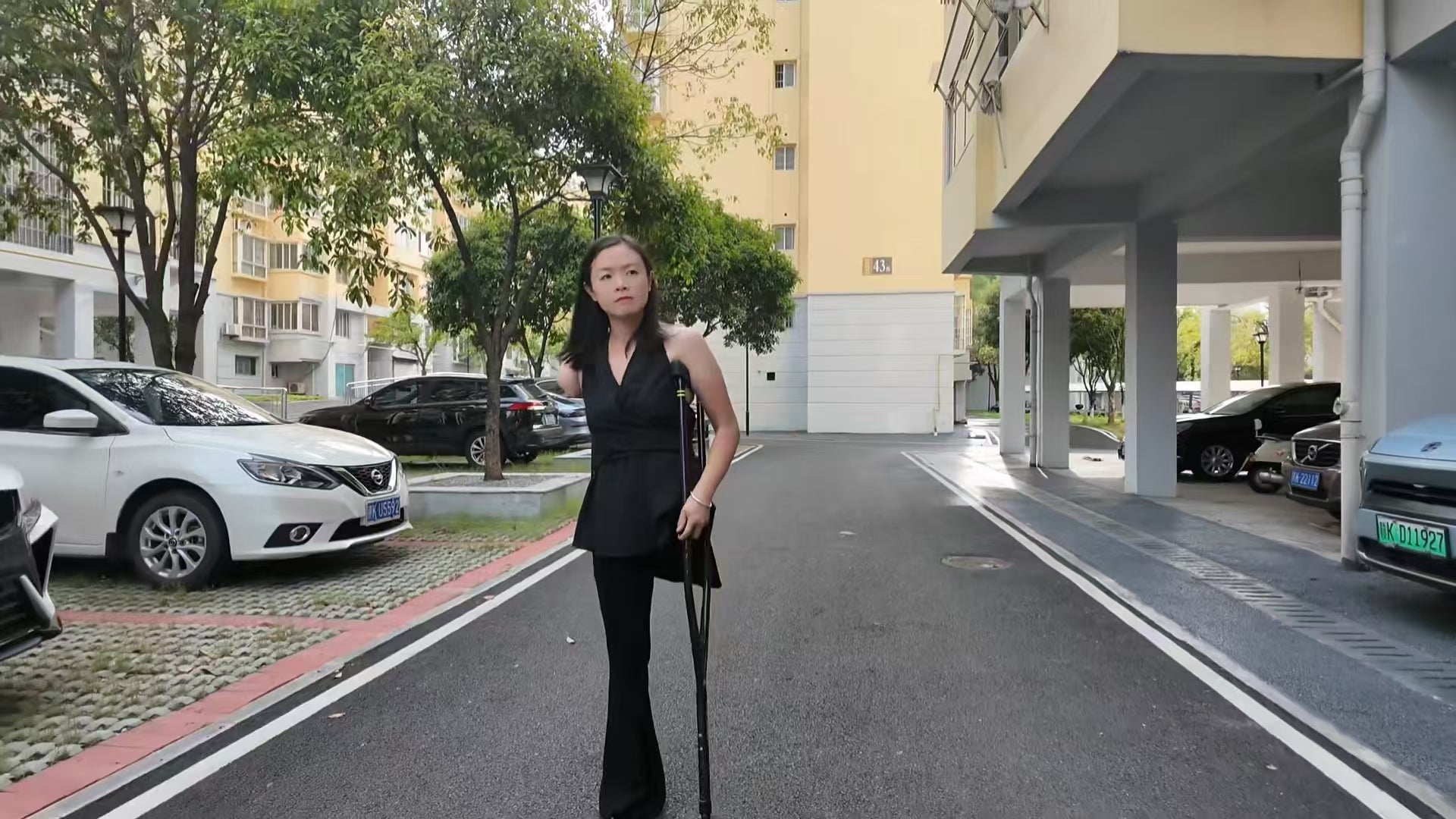 Mila: Ooe Amputee Girl Outdoor Walking Fitness