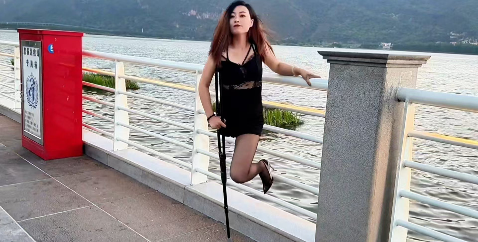 Emma: Shd Amputee Girl Black Stockings Beach Trip