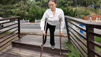 Rose The Polio Girl: A Solo Trip to the Beach for Relaxation (using crutches)
