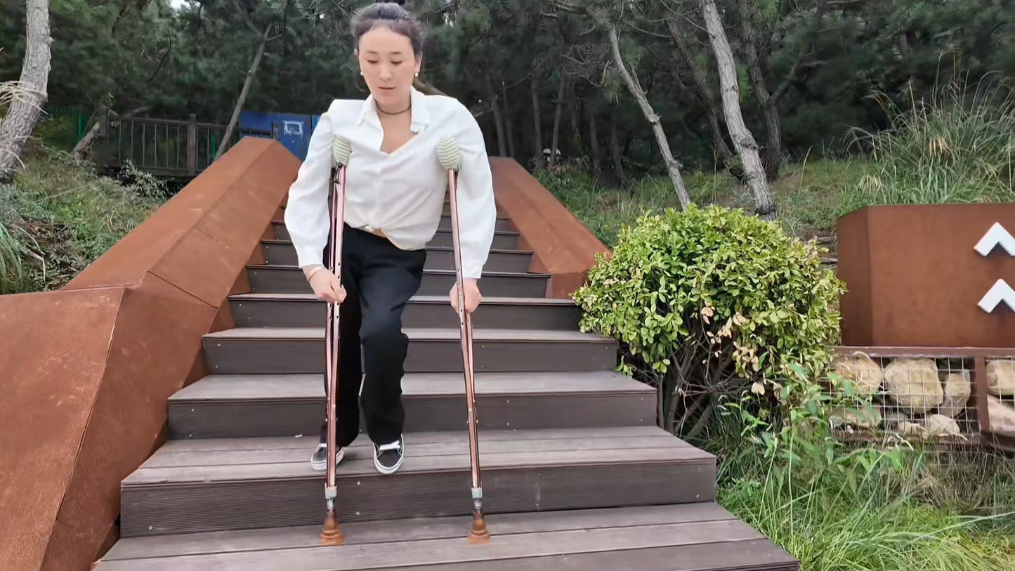 Rose The Polio Girl: A Solo Trip to the Beach for Relaxation (using crutches)