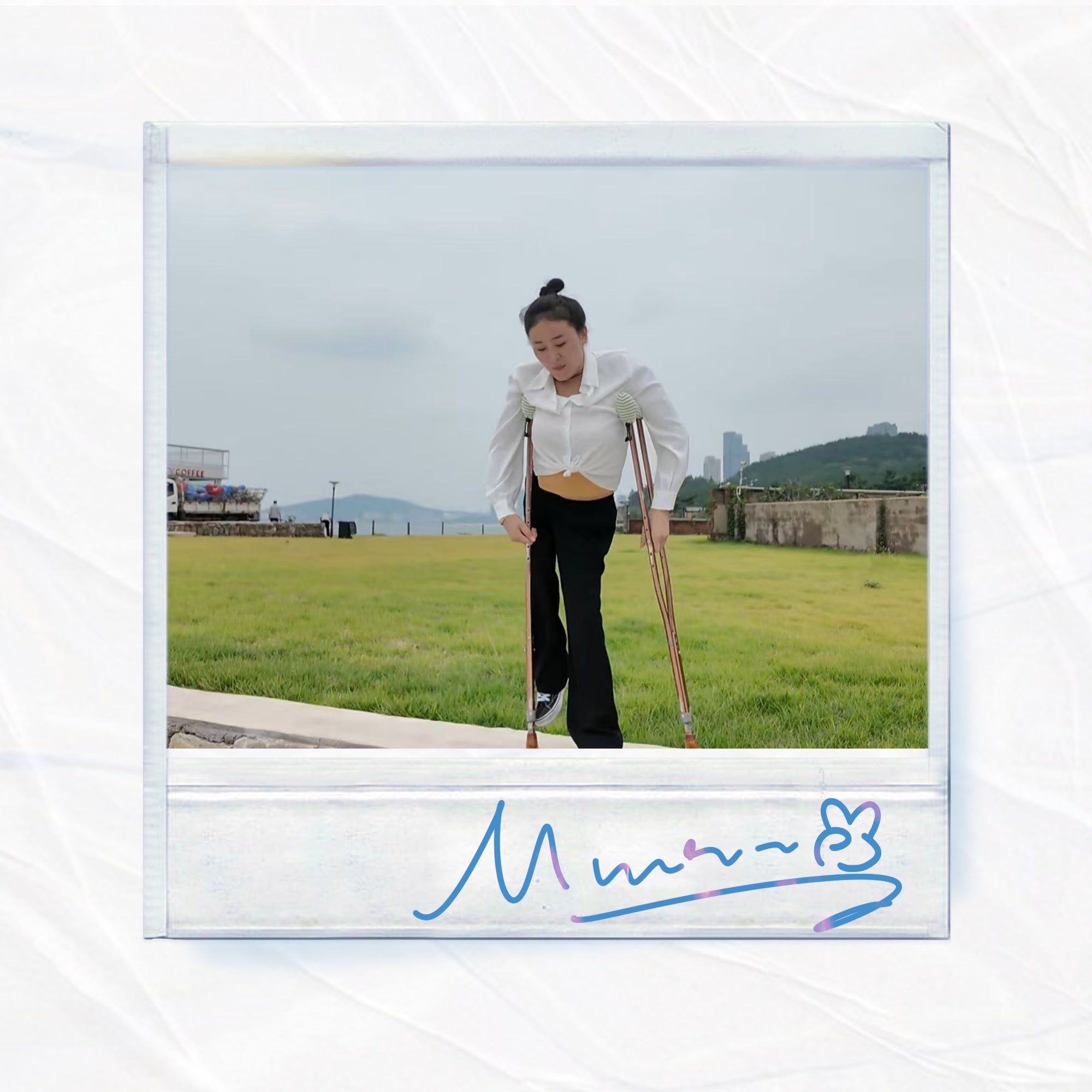 Rose The Polio Girl: A Solo Trip to the Beach for Relaxation (using crutches)