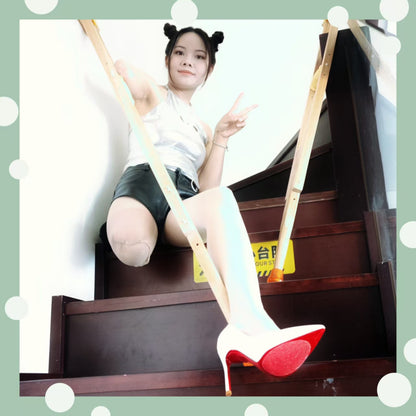 Abby: Ooe Amputee Girl - Close-up Visual Impact of Dismembered Limbs