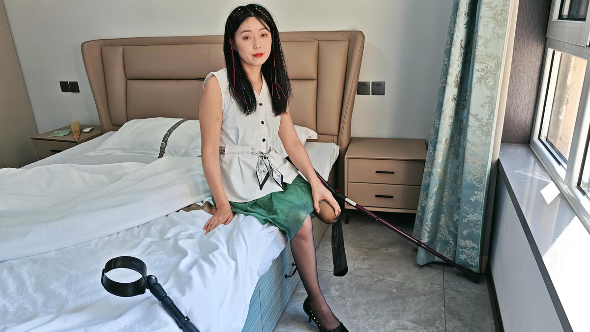 Milana: the Polio Girl - Playing an Amputee in Stockings and Heels