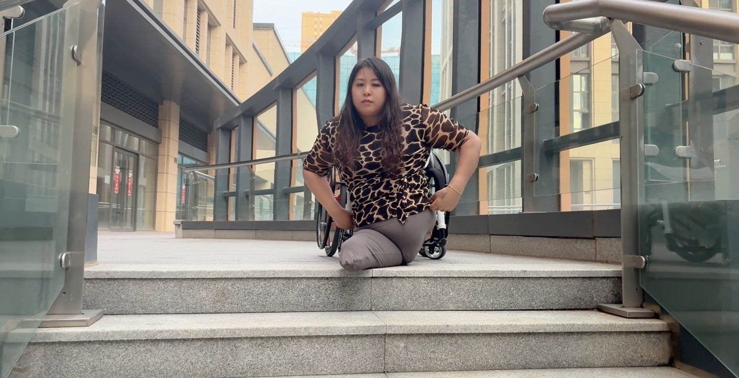 Barbie: RbkLhp Amputee Girl goes out in a wheelchair.