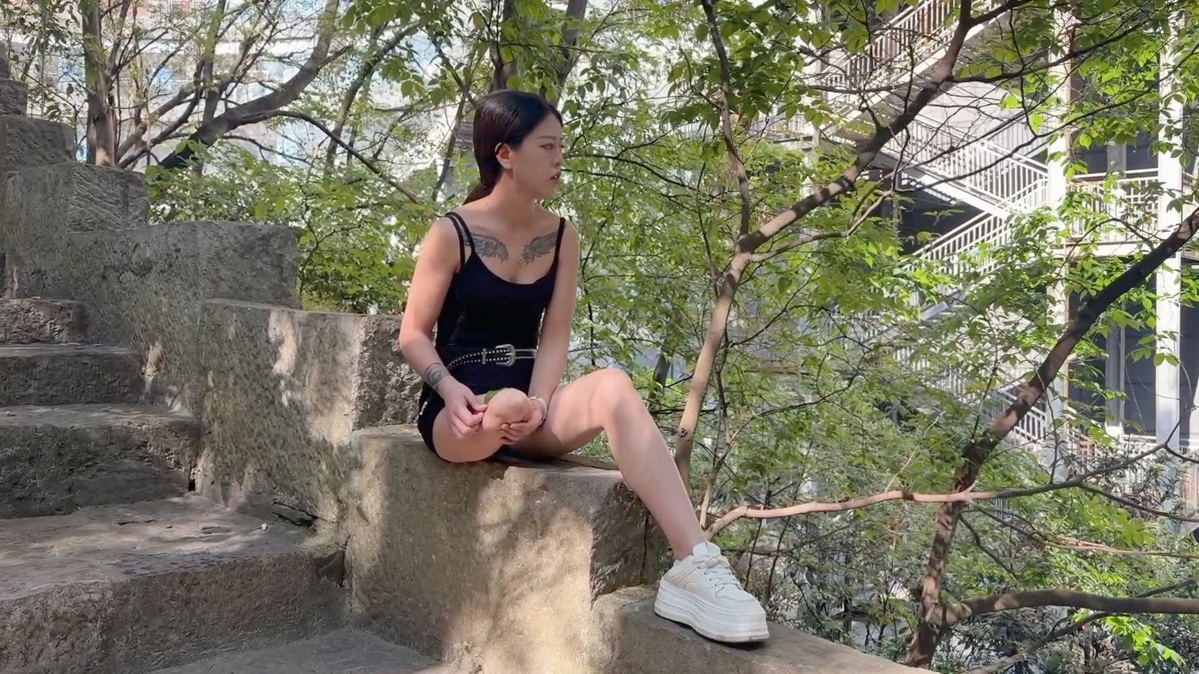 Amy: Sak Amputee Girl - Climbing Stairs with Crutches