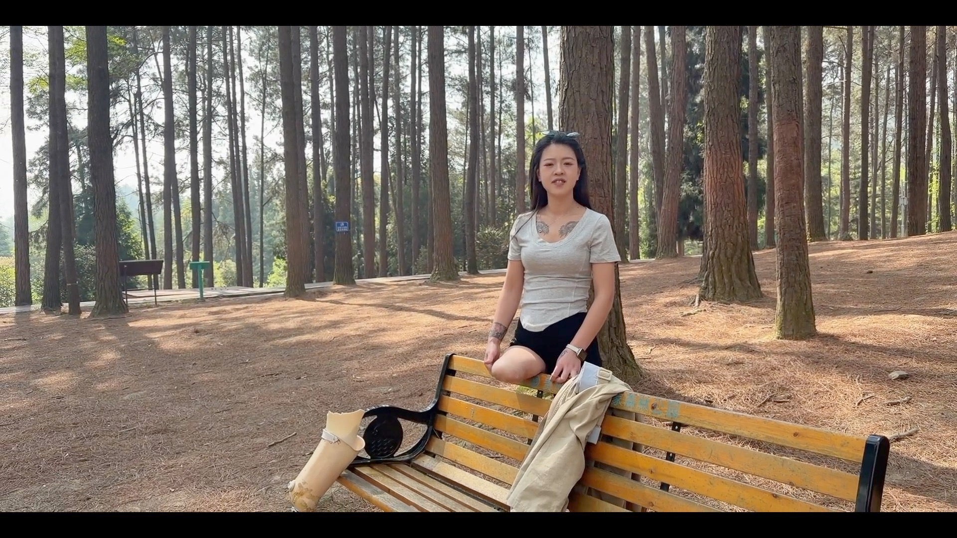 Amy: Sak Amputee girl - Playing in the park wearing a prosthetic leg