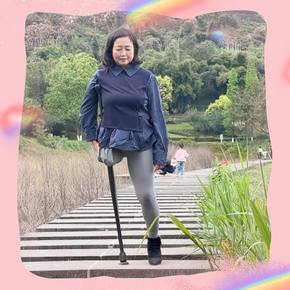 The SAK Lady Aurora — Outdoor Walking with a Cane