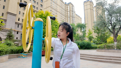 Annie: DAE ampute girl takes a walk in the park - AmputeeClub