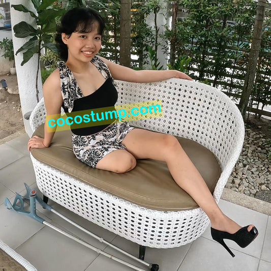 CoCoStump-Belle black & white outfit 4k