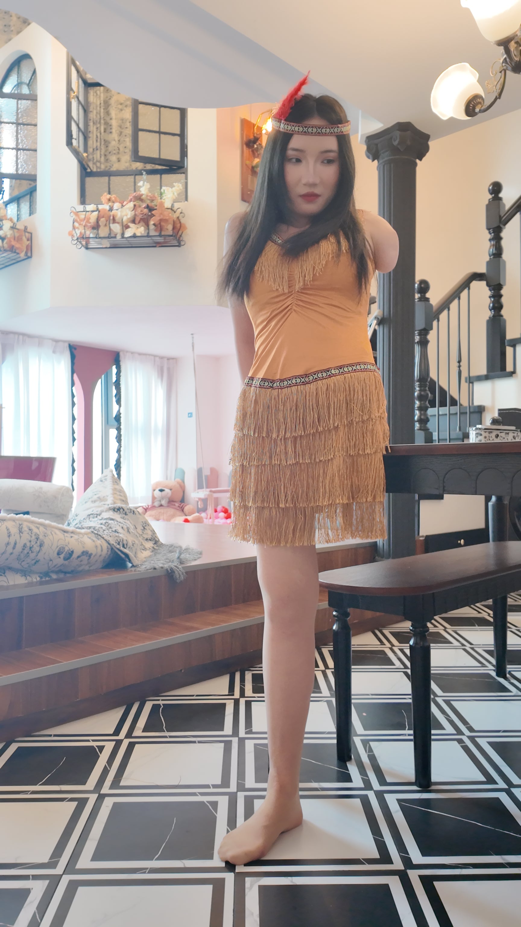 Beibei a Ooe Amputee Girl - Primitive Princess and Bubble Ball