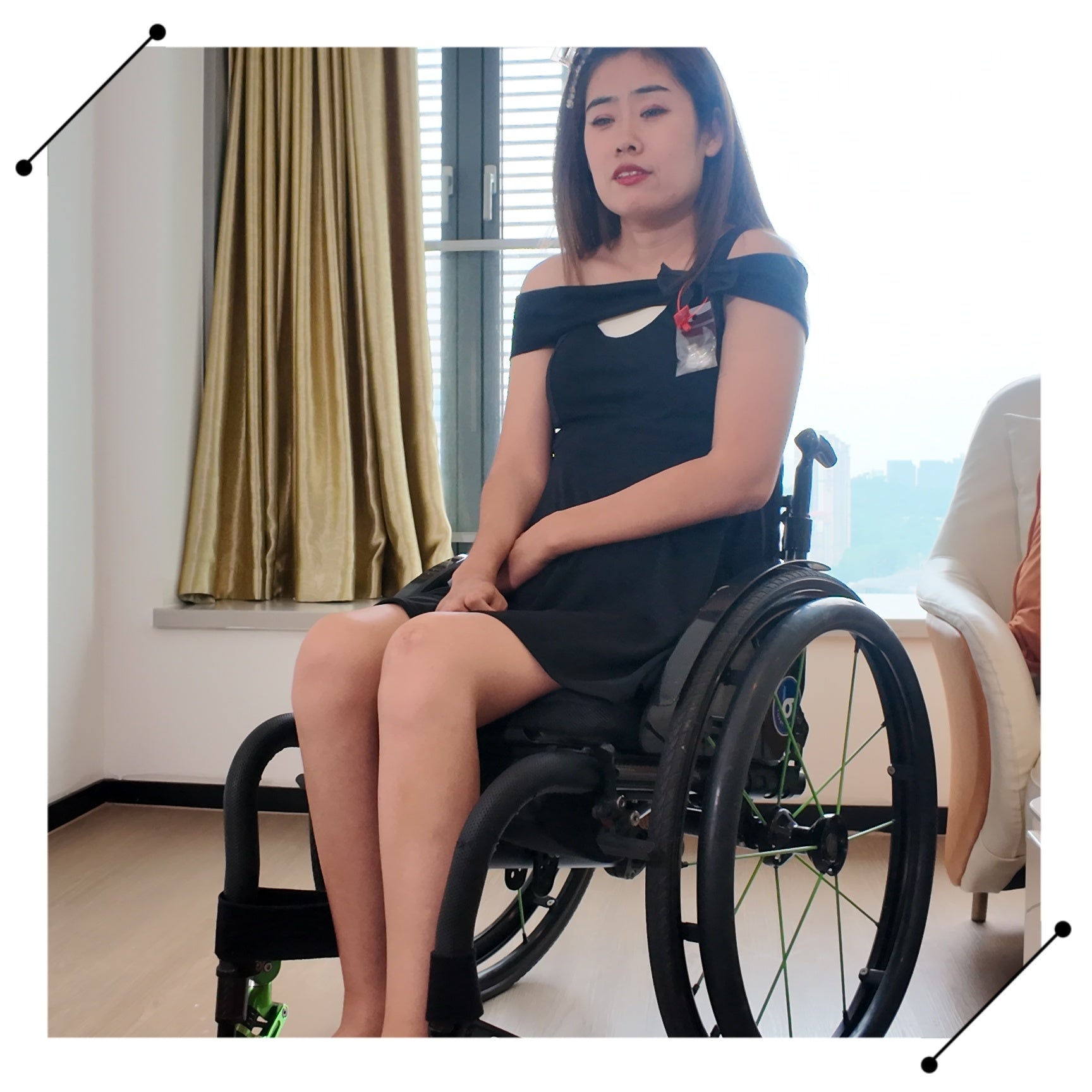 The Para Girl Cherry - Weak Feet Trying to Wear High Heels