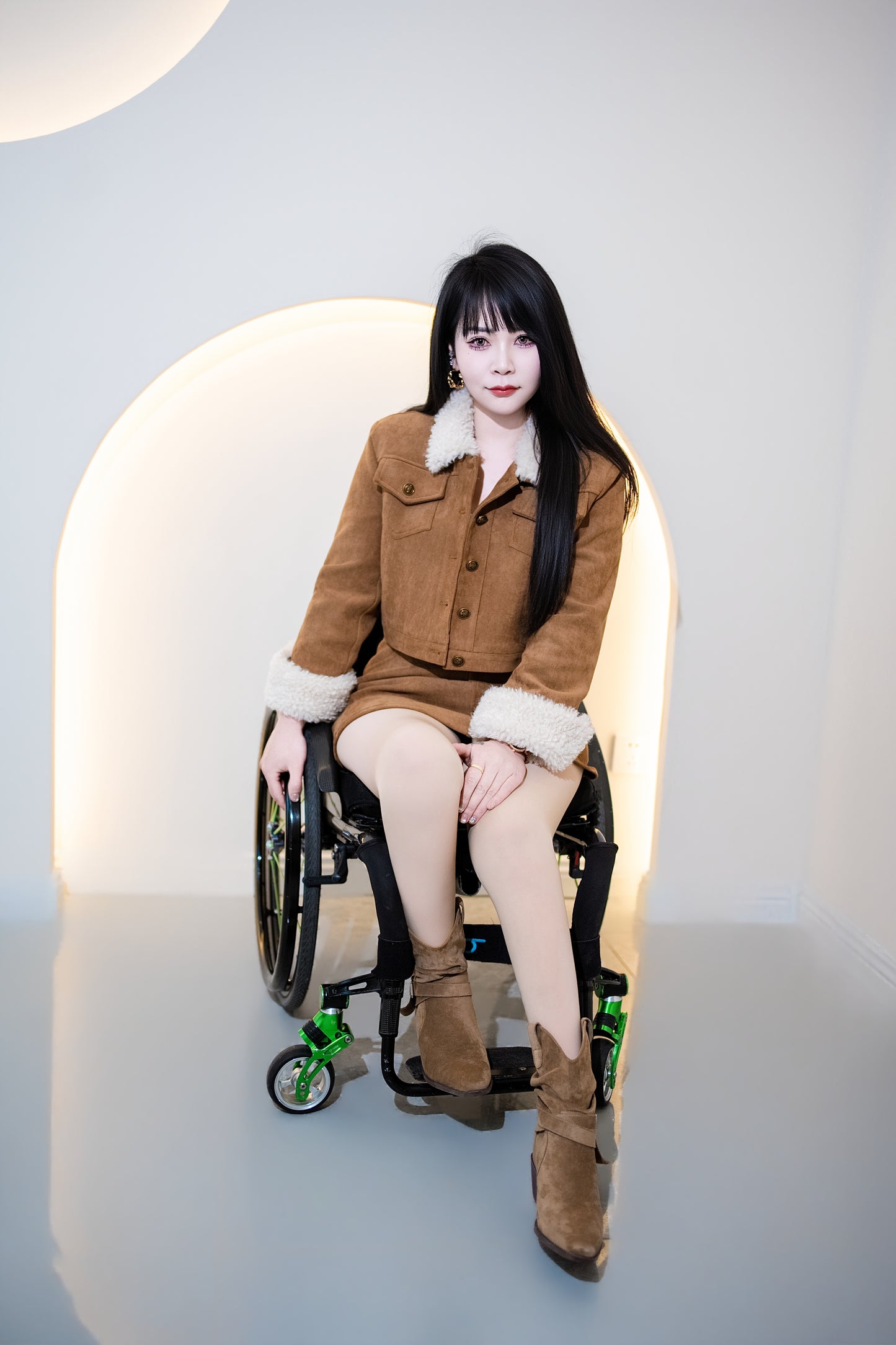 The Para Girl Nora - Shopping at the supermarket in a wheelchair