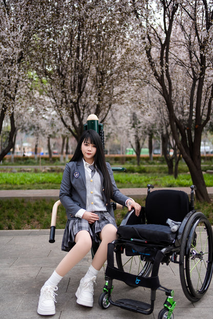 The Para Girl Nora - Cute Schoolgirl Uniform Experience with Gym Equipment
